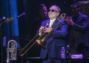 Willie Colón sufre grave accidente de tránsito