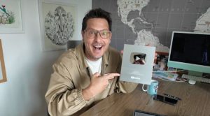 Cristian Rivero celebra los 100 mil suscriptores en YouTube y anuncia nuevas funciones de “Una Semana Nada Más”