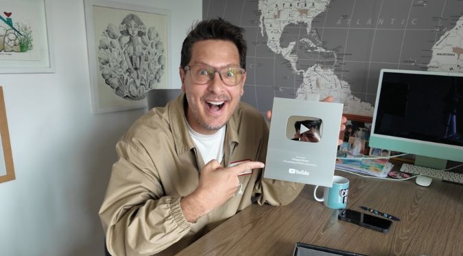 Cristian Rivero celebra los 100 mil suscriptores en YouTube y anuncia nuevas funciones de “Una Semana Nada Más”