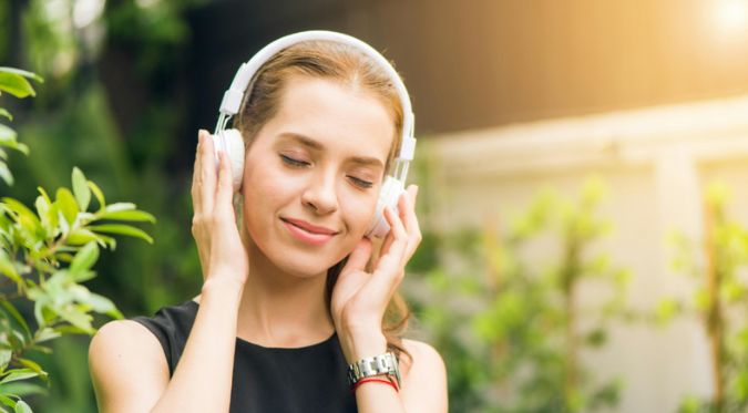 Cómo usan las marcas el poder de la música para emocionar, entretener y vender