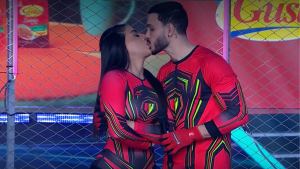 Onelia Molina y Mario Irivarren confirman reconciliación con romántico beso en vivo